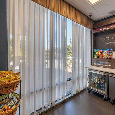 Hampton Inn Carlstadt At The Meadowlands Εξωτερικό φωτογραφία