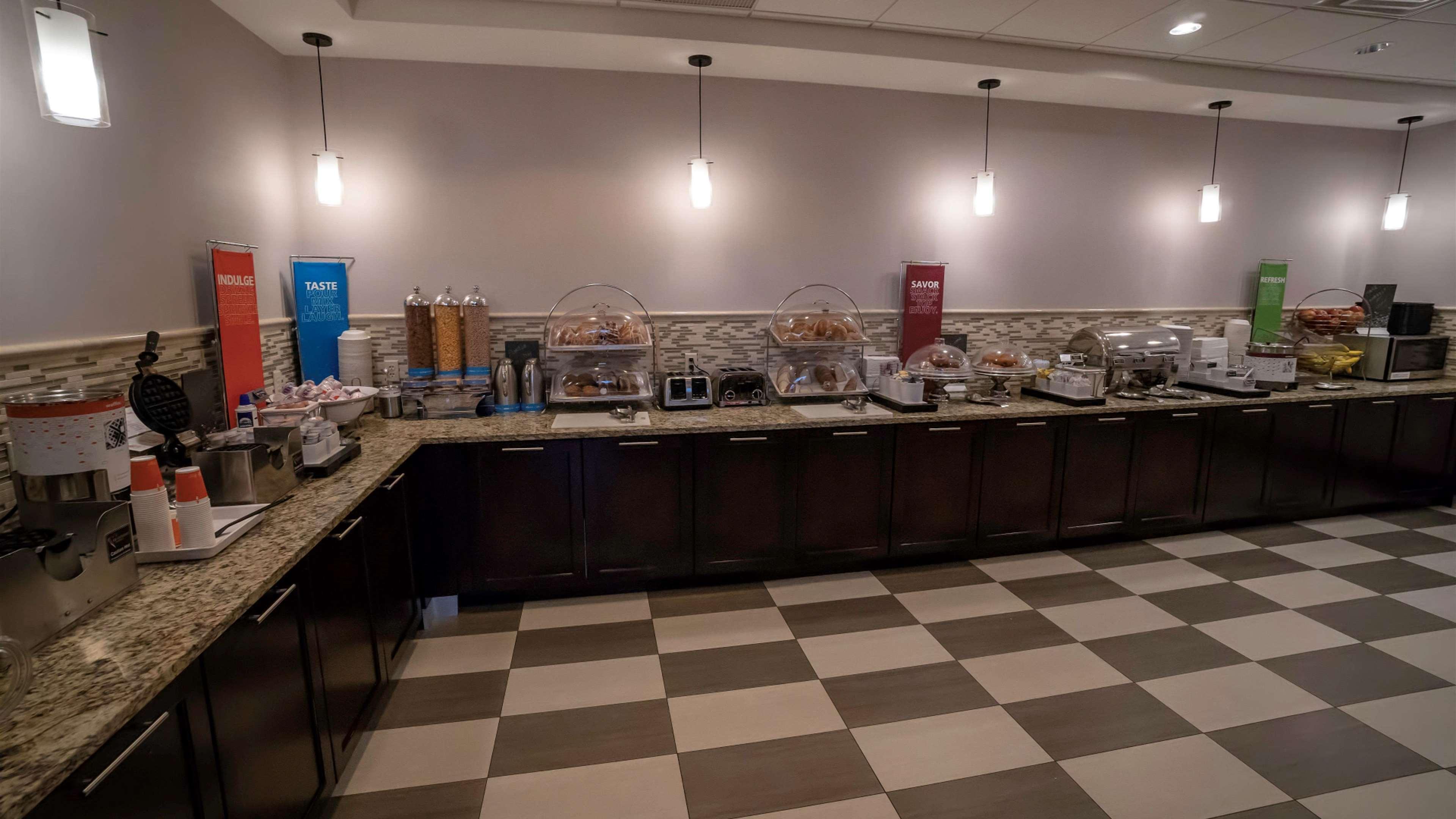 Hampton Inn Carlstadt At The Meadowlands Εξωτερικό φωτογραφία